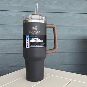 Stanley Adventure Quencher- Coal